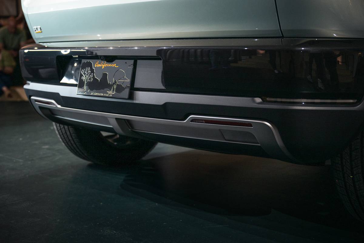 Rivian R3 exterior bumper bl 17 jpg