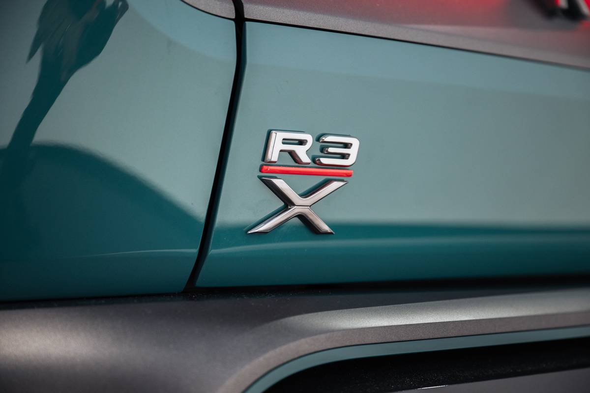 Rivian R3X exterior badge bl 16 jpg