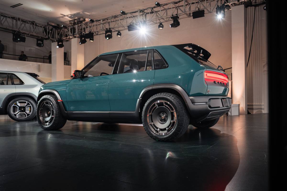 Rivian R3X exterior rear angle bl 03 jpg