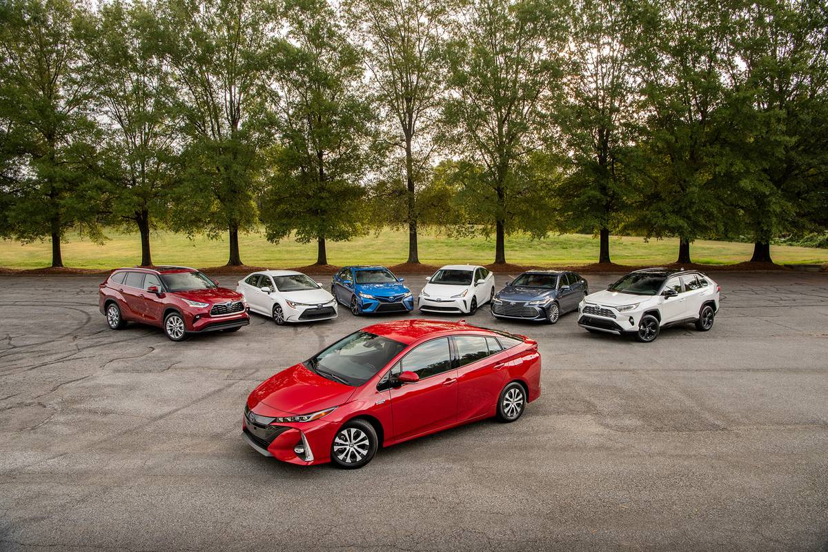 Toyota-Hybrids-group-outside-trees