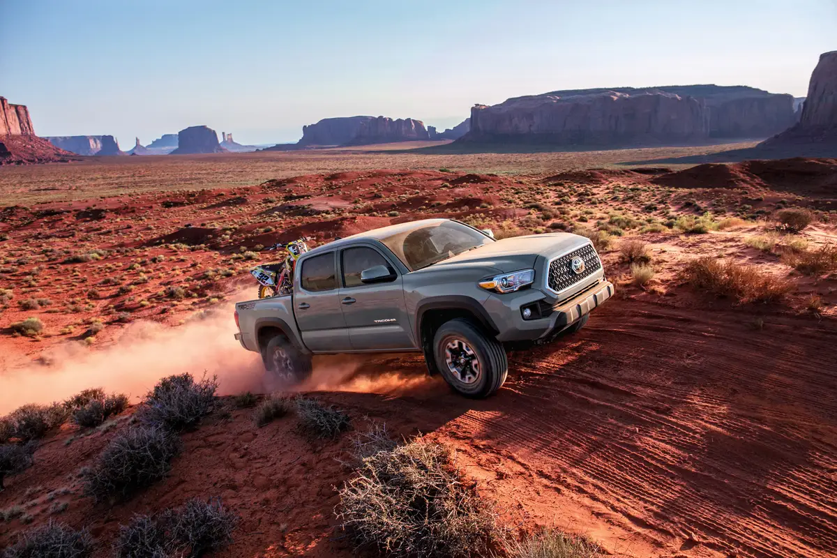 Toyota Tacoma 2018 exterior oem 14 jpg
