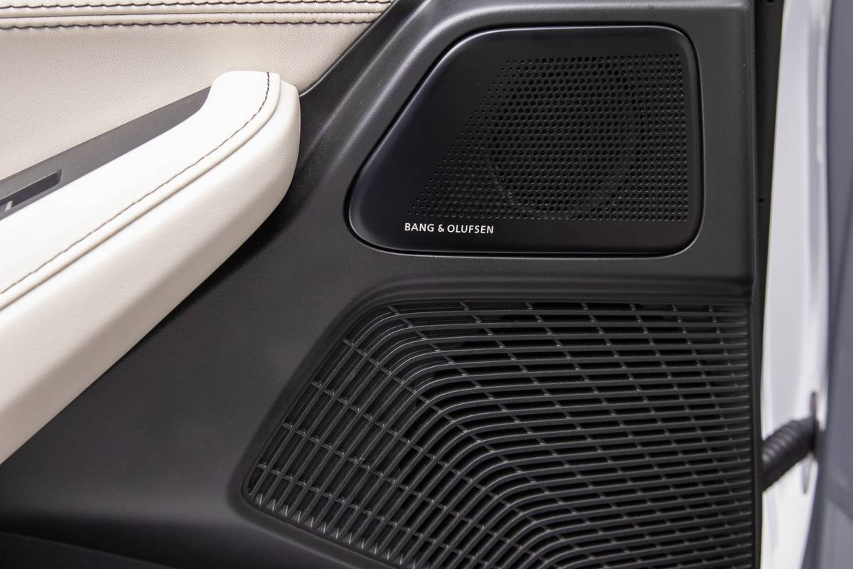 acura mdx type s 2025 31 interior door audio scaled jpg