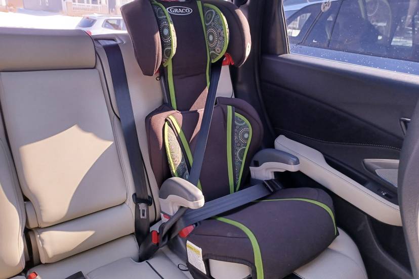 acura-rdx-2022-01-backseat-car-seat-check