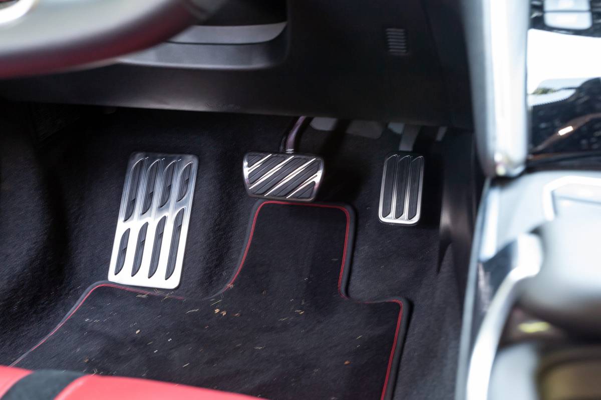 acura tlx type s 2021 52 accelerator brake clutch interior pedals sedan scaled jpg