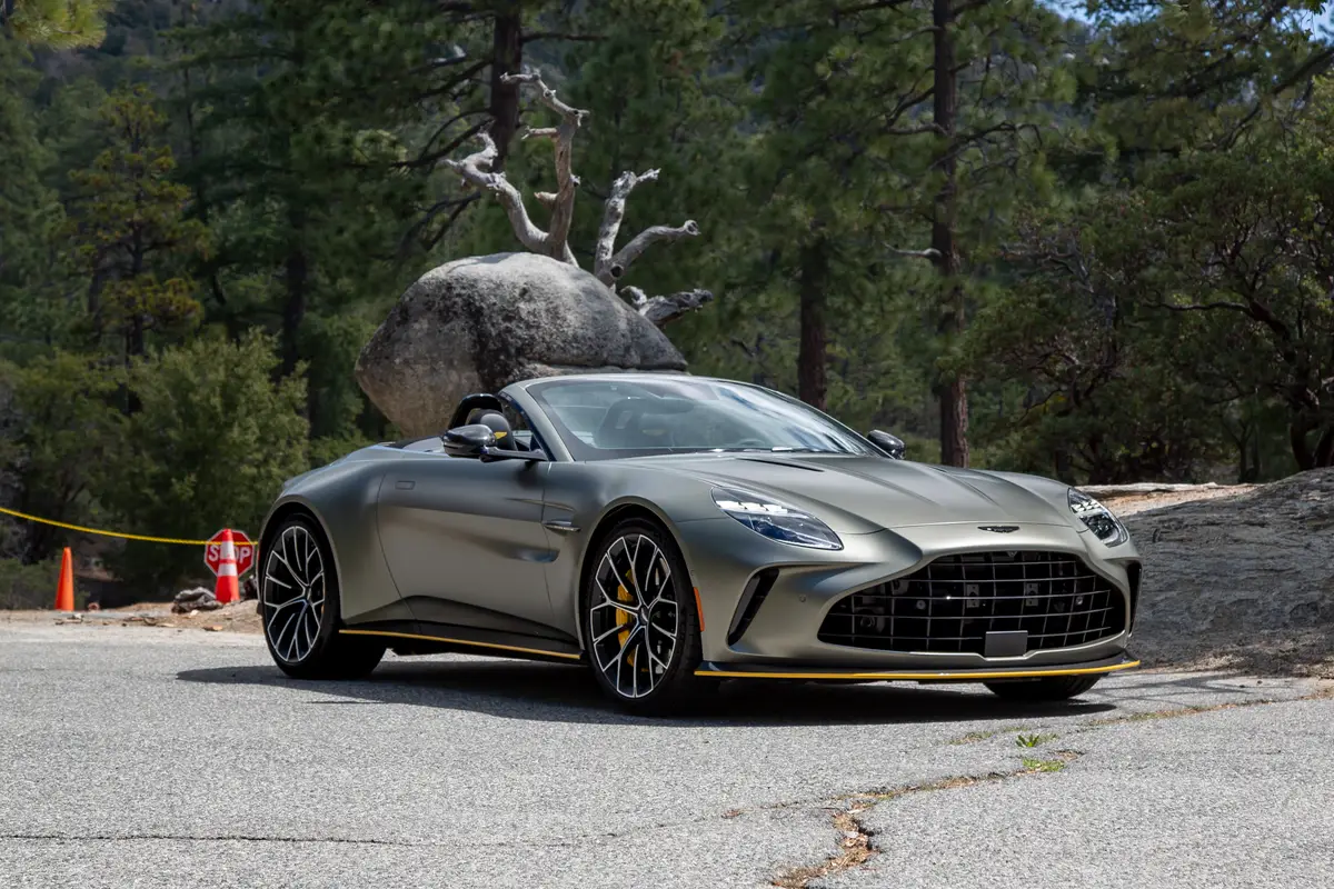 aston martin vantage roadster 2026 02 exterior front angle jpg