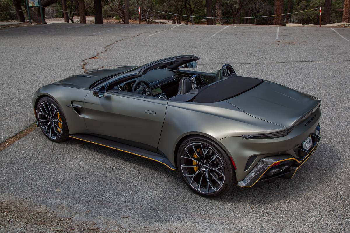aston martin vantage roadster 2026 09 exterior rear angle jpg