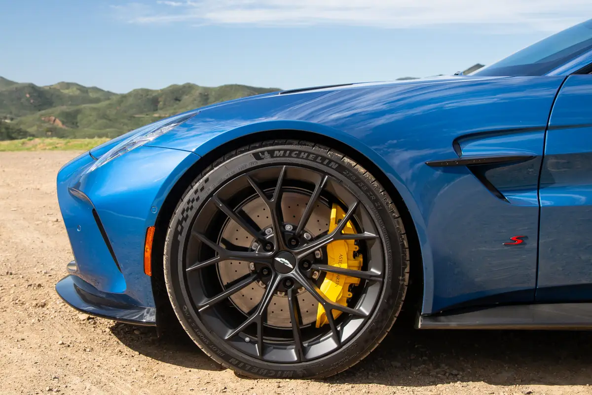 aston martin vantage s 2026 06 exterior wheel scaled jpg