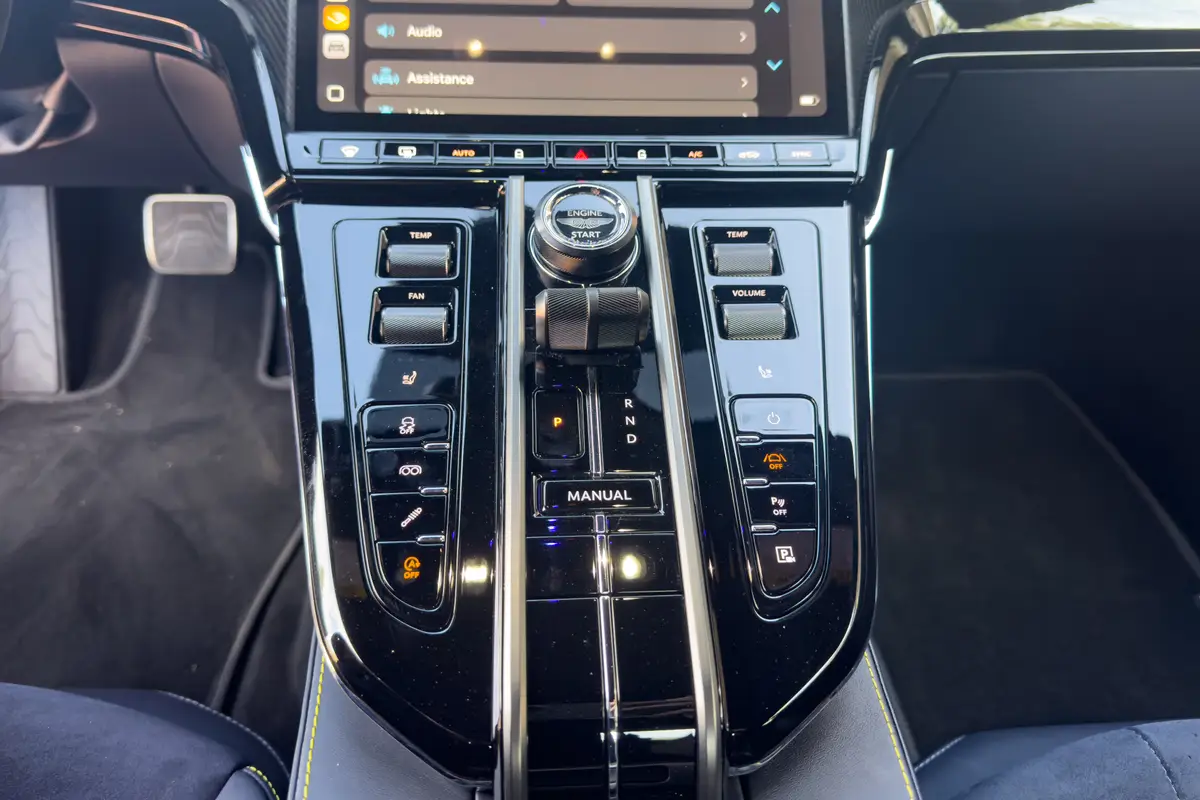 aston martin vantage s 2026 22 interior gearshift jpg