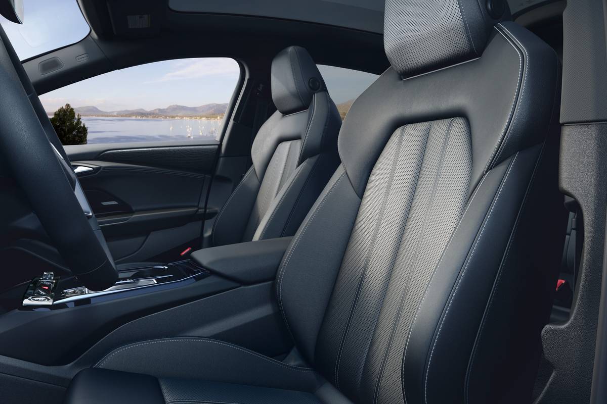 audi A6 sportback e tron 2027 interior oem 09 jpg