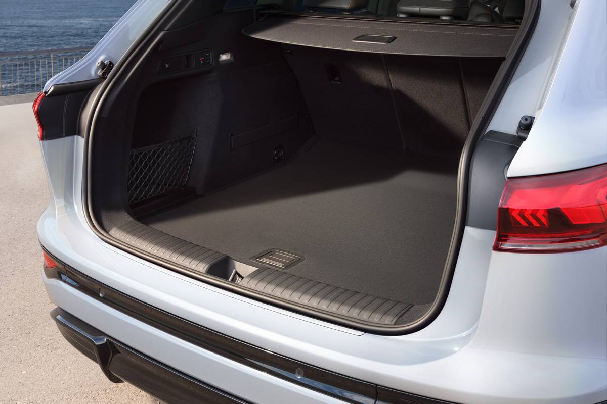 audi Q6 e tron 2027 interior oem 03 jpg