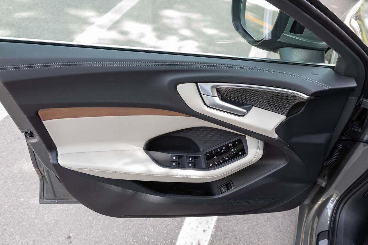 audi a5 2025 44 interior door jpg
