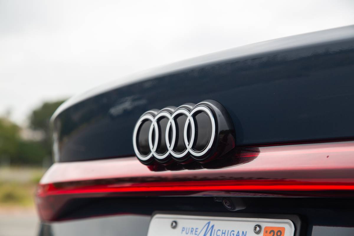 audi a6 e Tron 2026 07 exterior badge jpg