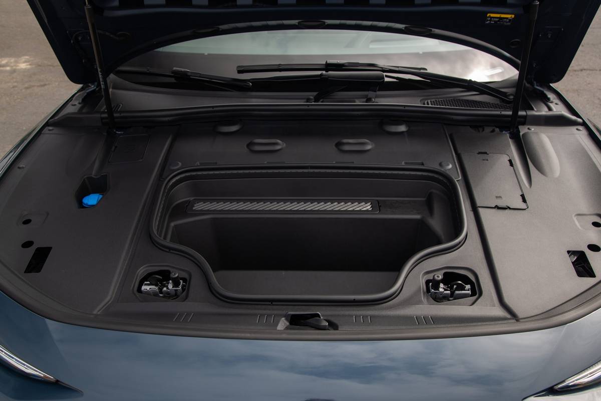 audi a6 e Tron 2026 16 exterior front trunk scaled jpg