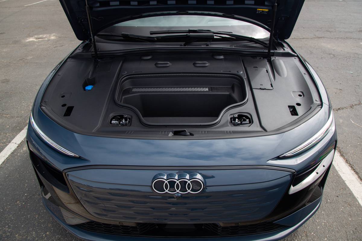 audi a6 e Tron 2026 17 exterior front trunk scaled jpg