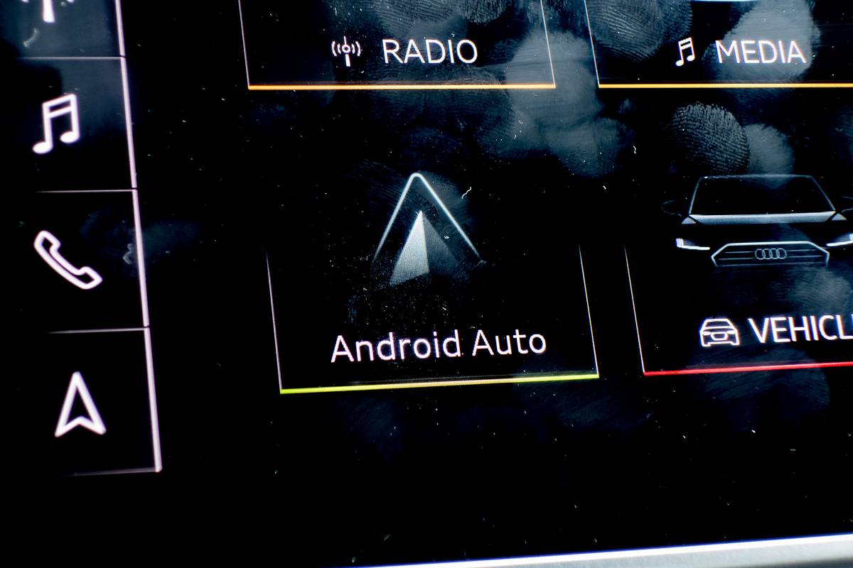 audi-a8-l-2019-android-auto--interior.jpg