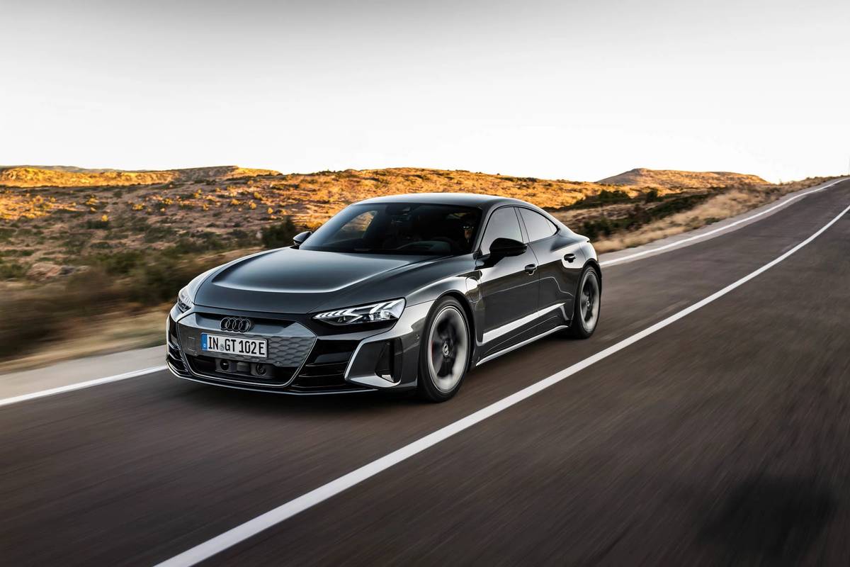 2024 Audi etron GT Specs, Price, MPG & Reviews