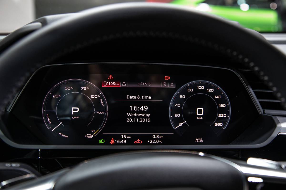 audi e tron sportback 2020 09 instrument panel interior jpg