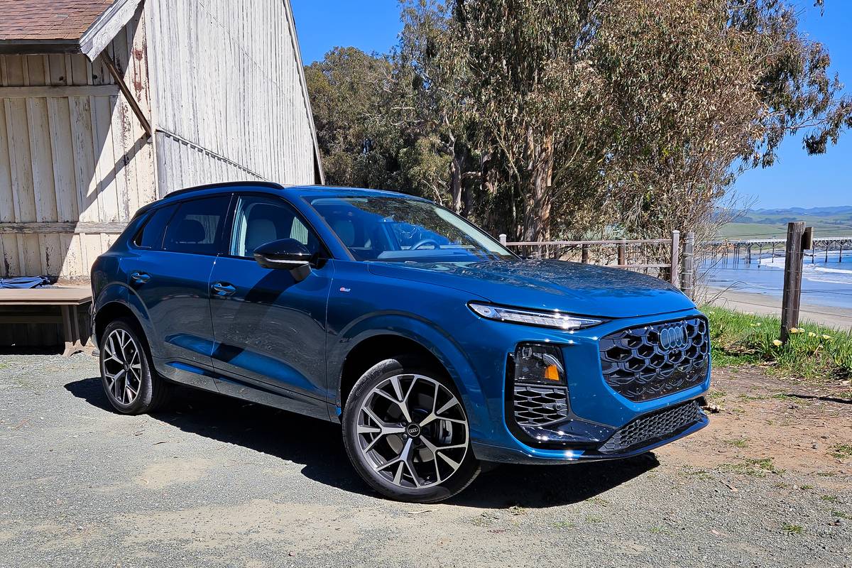 audi q3 2026 01 exterior front angle jpg