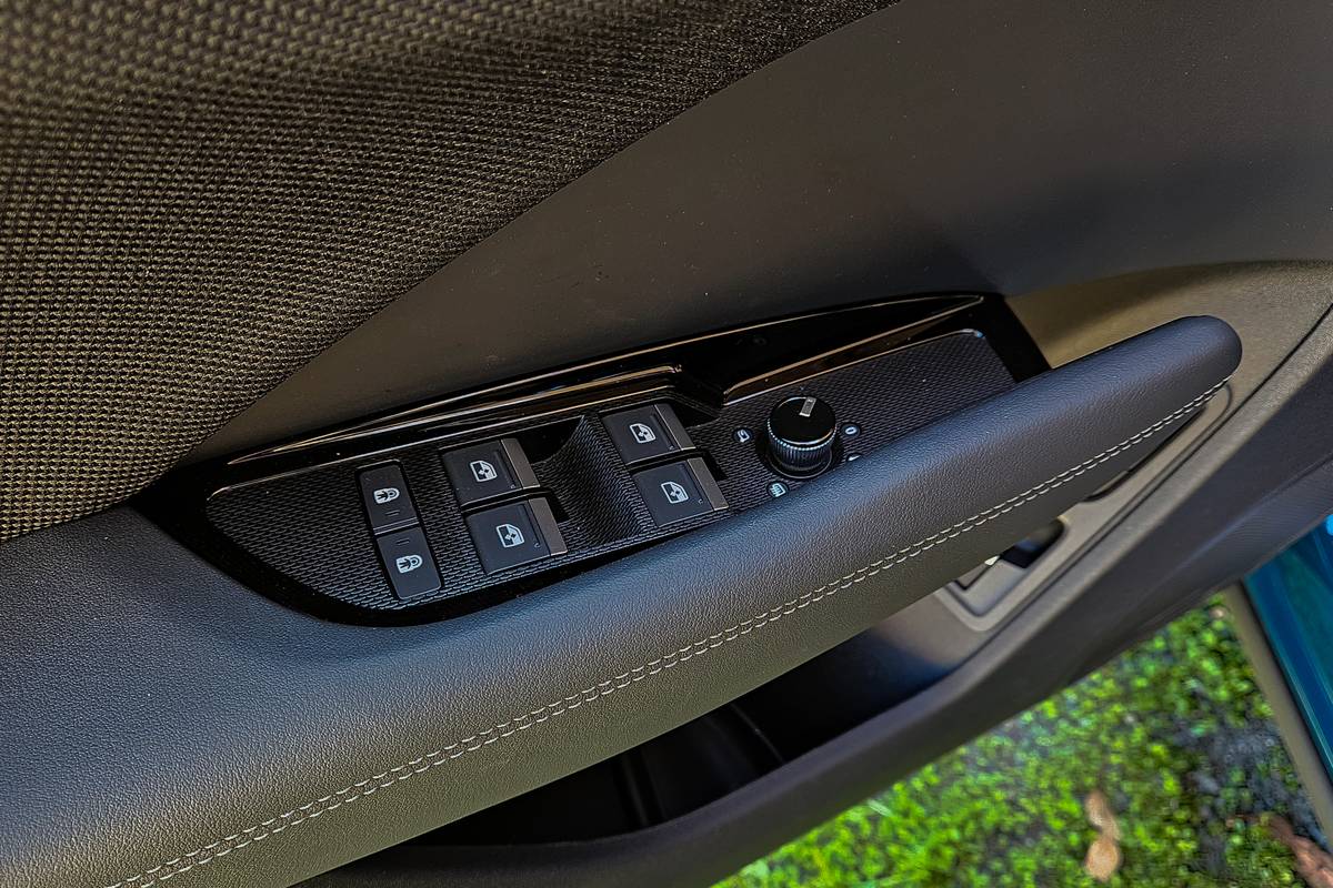 audi q3 2026 35 interior door controls jpg