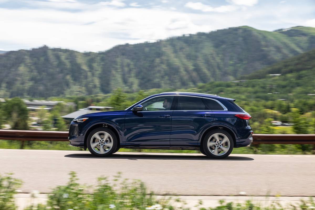 audi q5 2025 02 exterior dynamic profile jpg