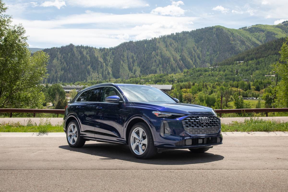 audi q5 2025 03 exterior front angle jpg
