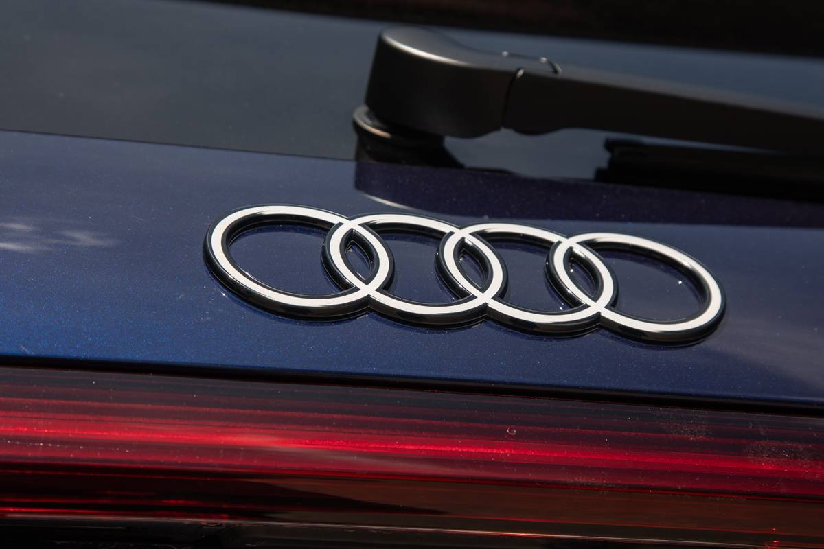 audi q5 2025 12 exterior rear badge jpg