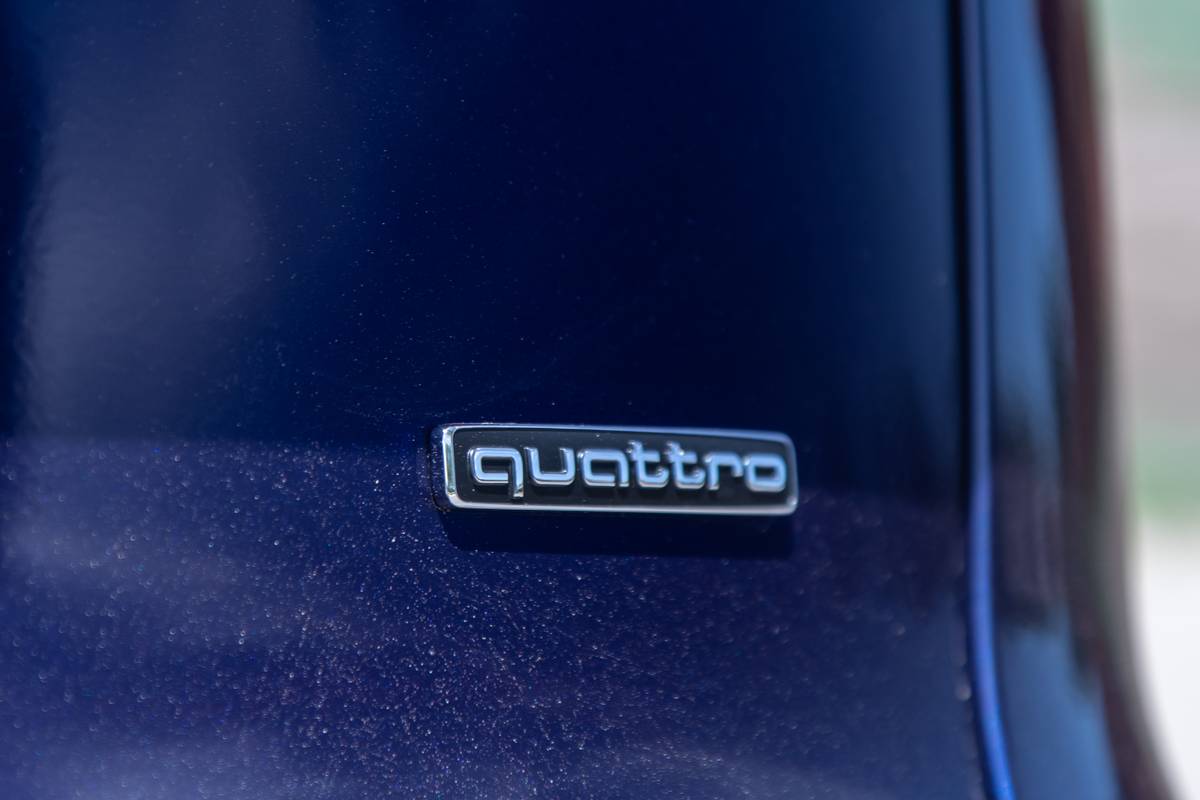 audi q5 2025 13 exterior rear badge jpg