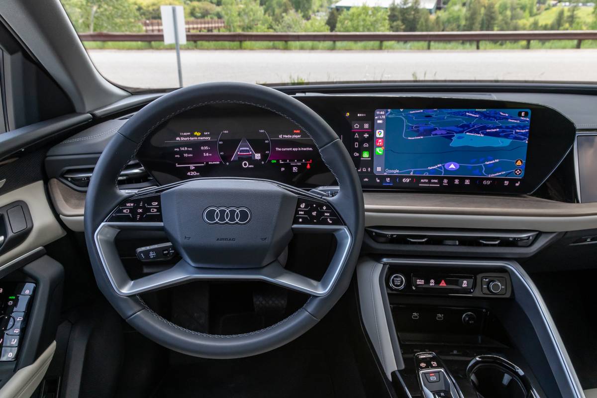 audi q5 2025 24 interior front row jpg
