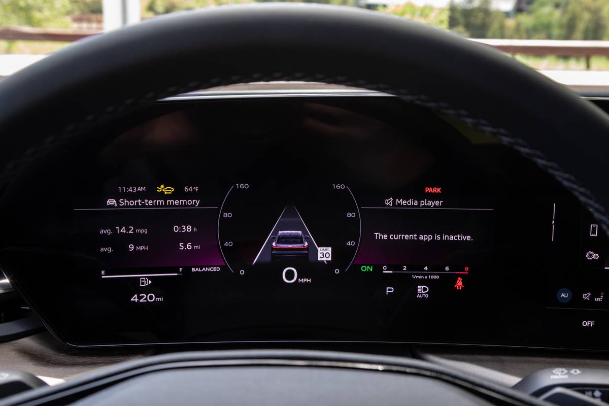 audi q5 2025 28 interior instrument panel jpg