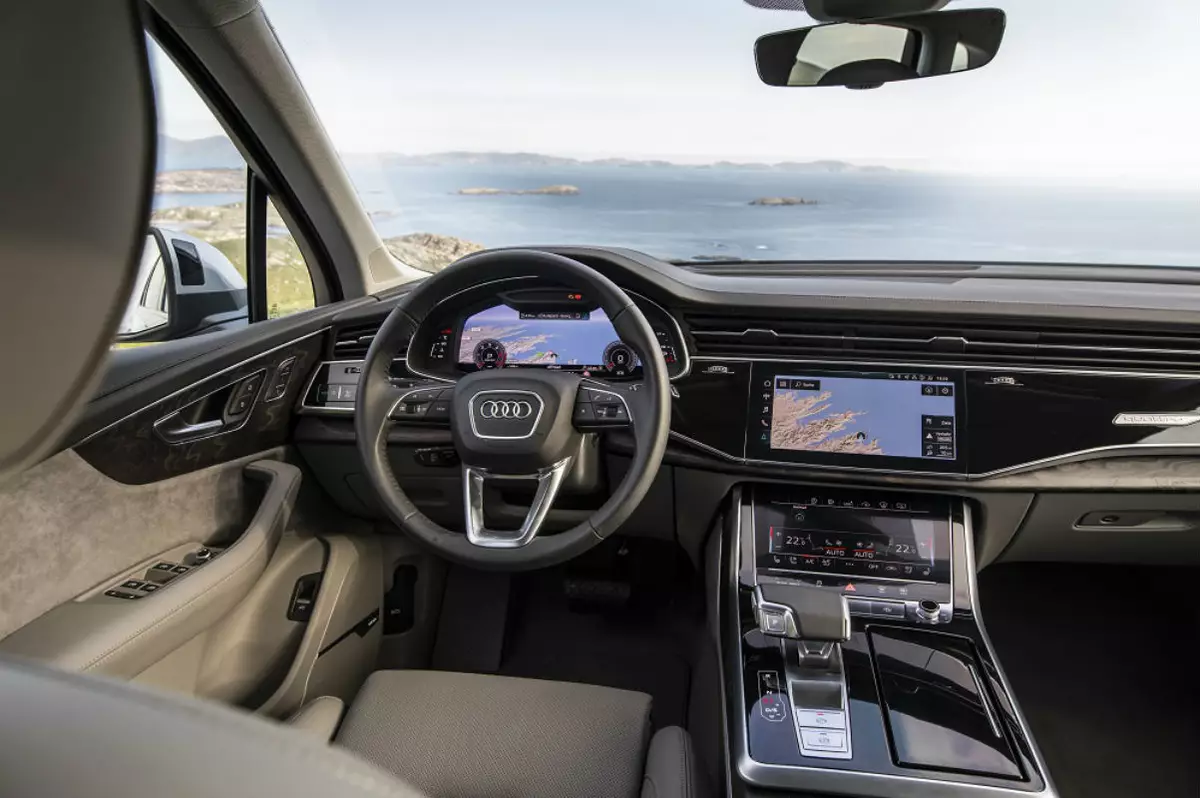 2020 Audi Q7: New Screens, New Smile