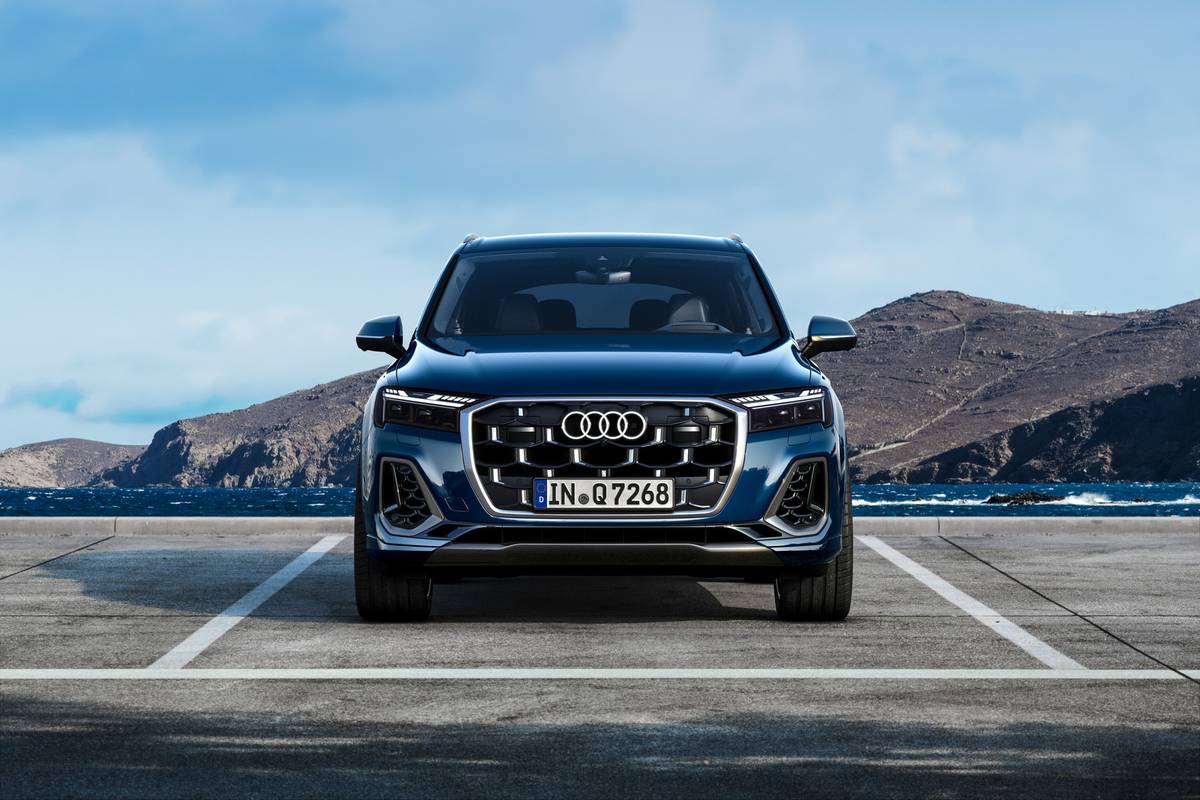 2025 Audi Q7 Specs, Price, MPG & Reviews