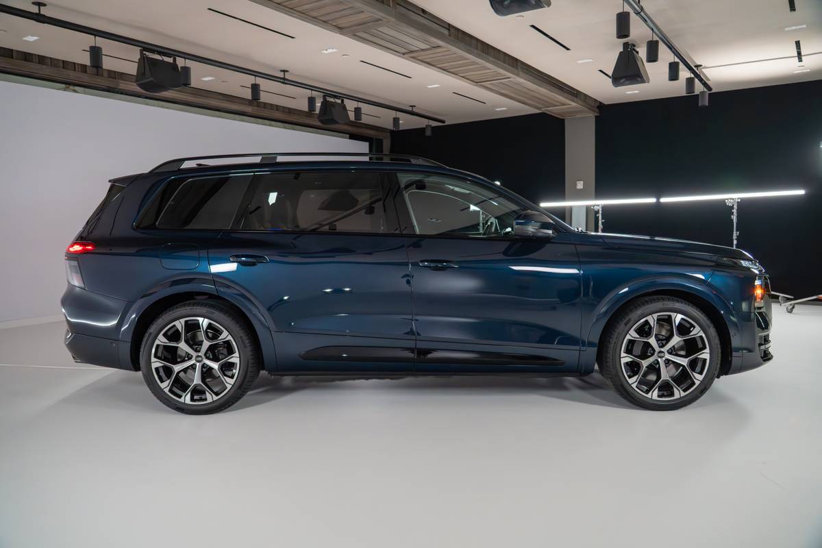 audi q9 2027 03 exterior profile jpg