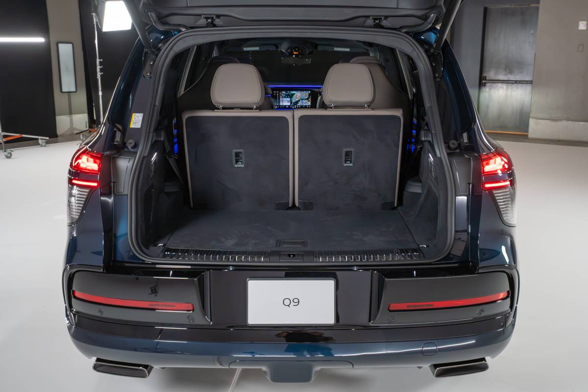 audi q9 2027 23 interior cargo jpg