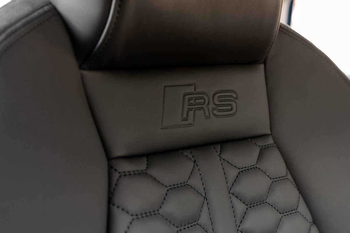 audi rs 3 2022 25 interior front row seat badge scaled jpg