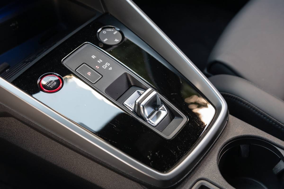 audi rs 3 2022 34 interior gearshift scaled jpg