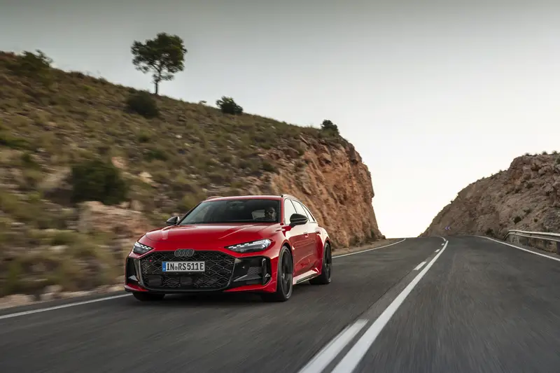 audi-rs-5-2026-exterior-oem-02