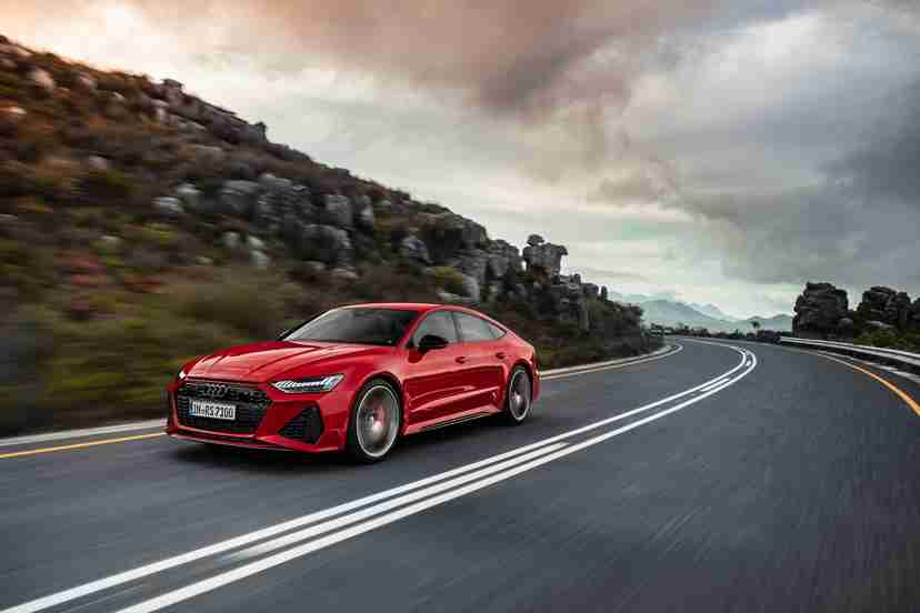 audi-rs-7-2021-1-angle--dynamic--exterior--front--red.jpg