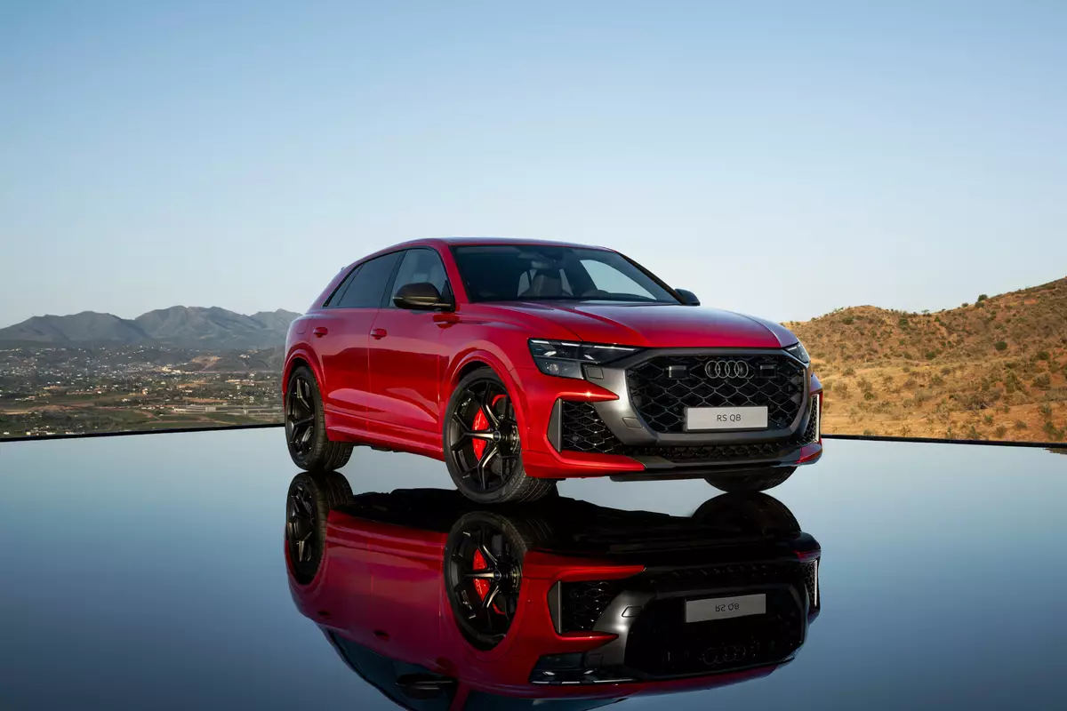 2025 Audi RS Q8 Performance: Brand’s Most Powerful Combustion Engine ...