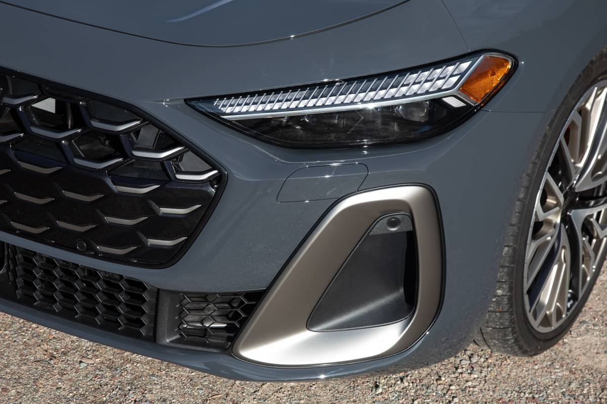 audi s5 2025 07 exterior headlight jpg