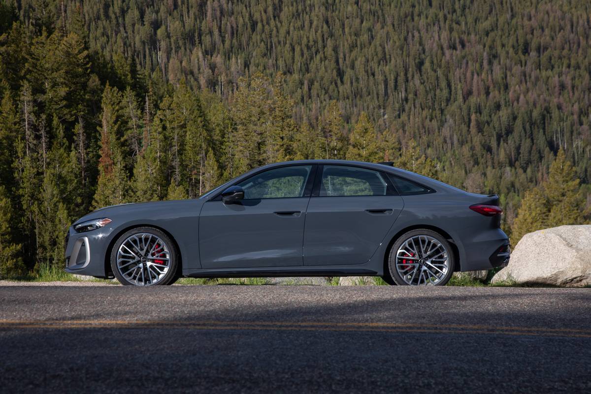 audi s5 2025 09 exterior profile jpg
