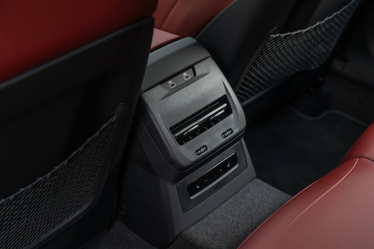 audi s5 2025 43 interior backseat usb jpg