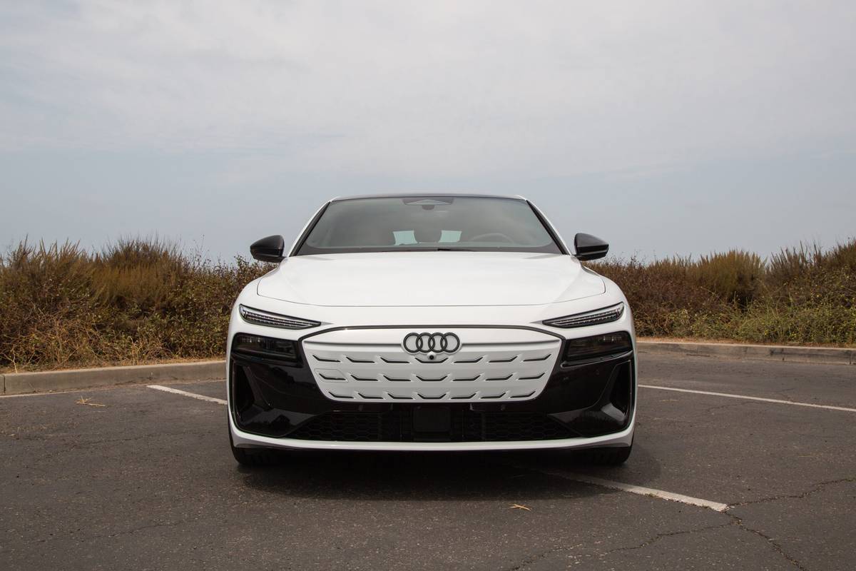 audi s6 e Tron 2026 01 exterior front scaled jpg
