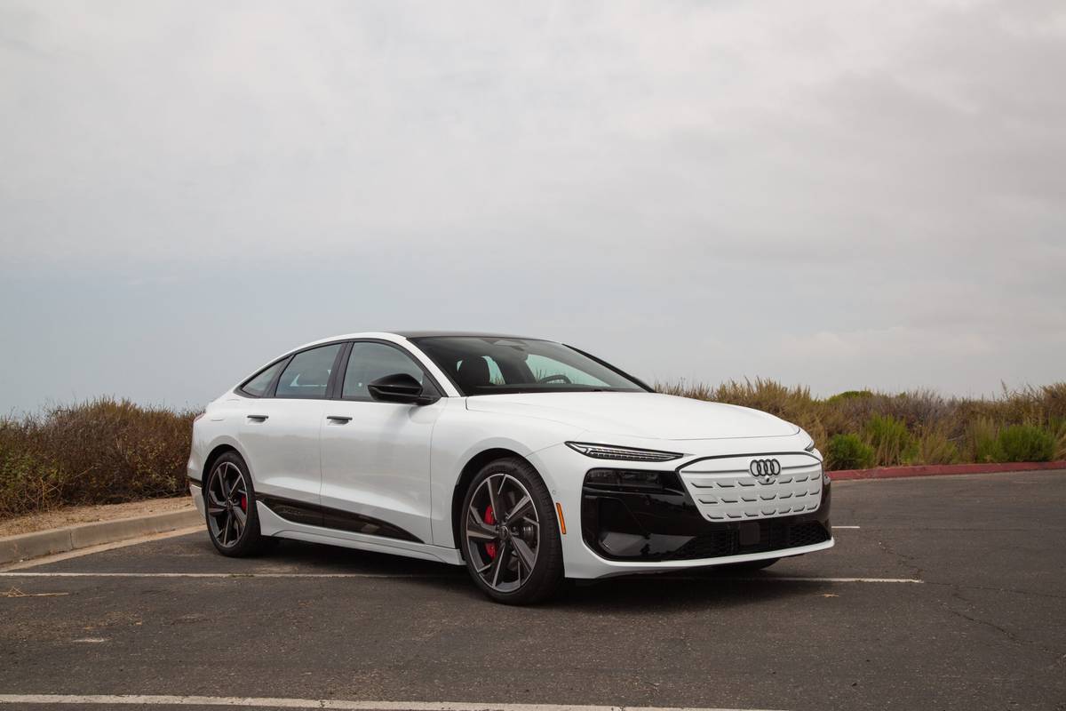 audi s6 e Tron 2026 03 exterior front angle scaled jpg