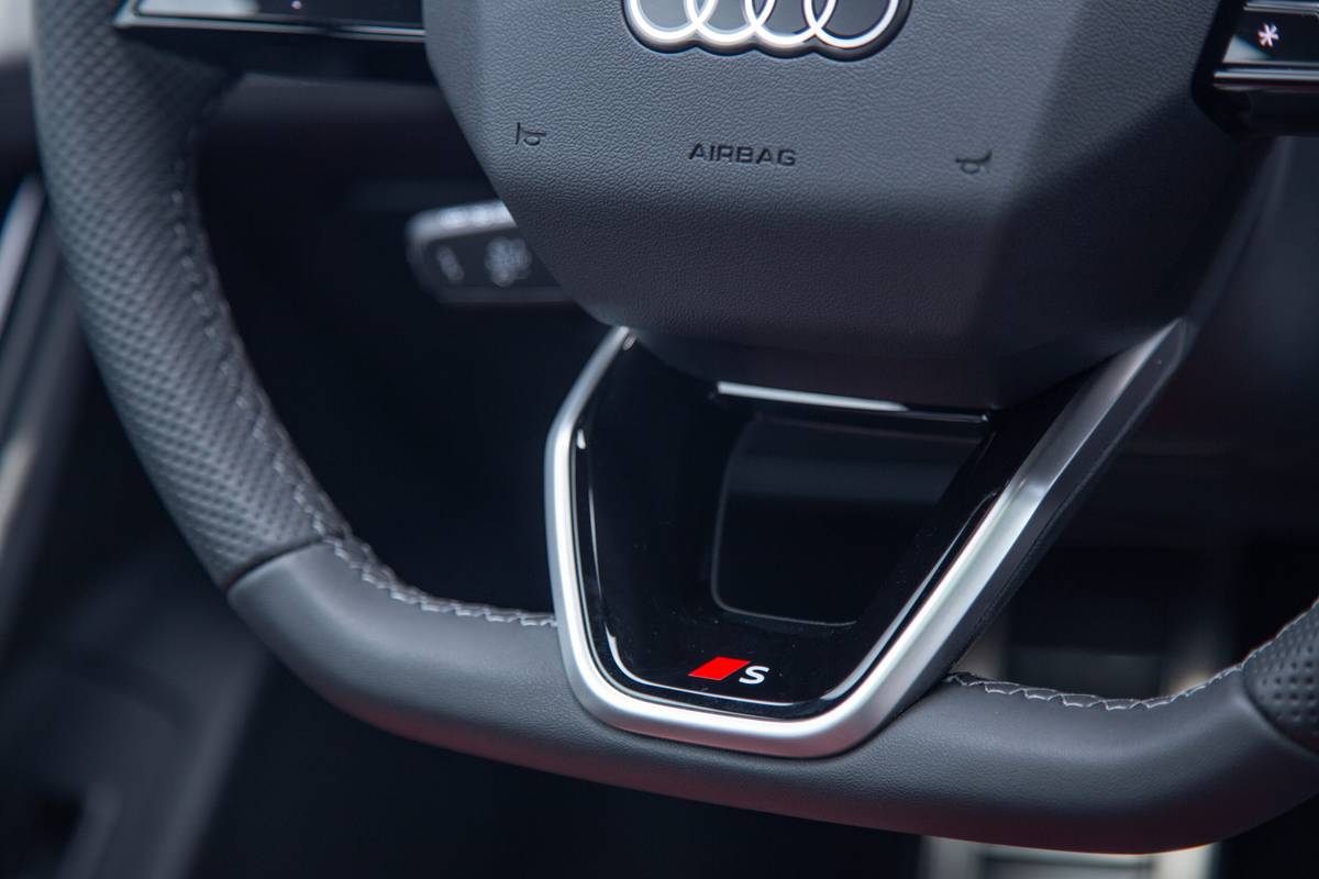 audi s6 e Tron 2026 16 interior steering wheel scaled jpg