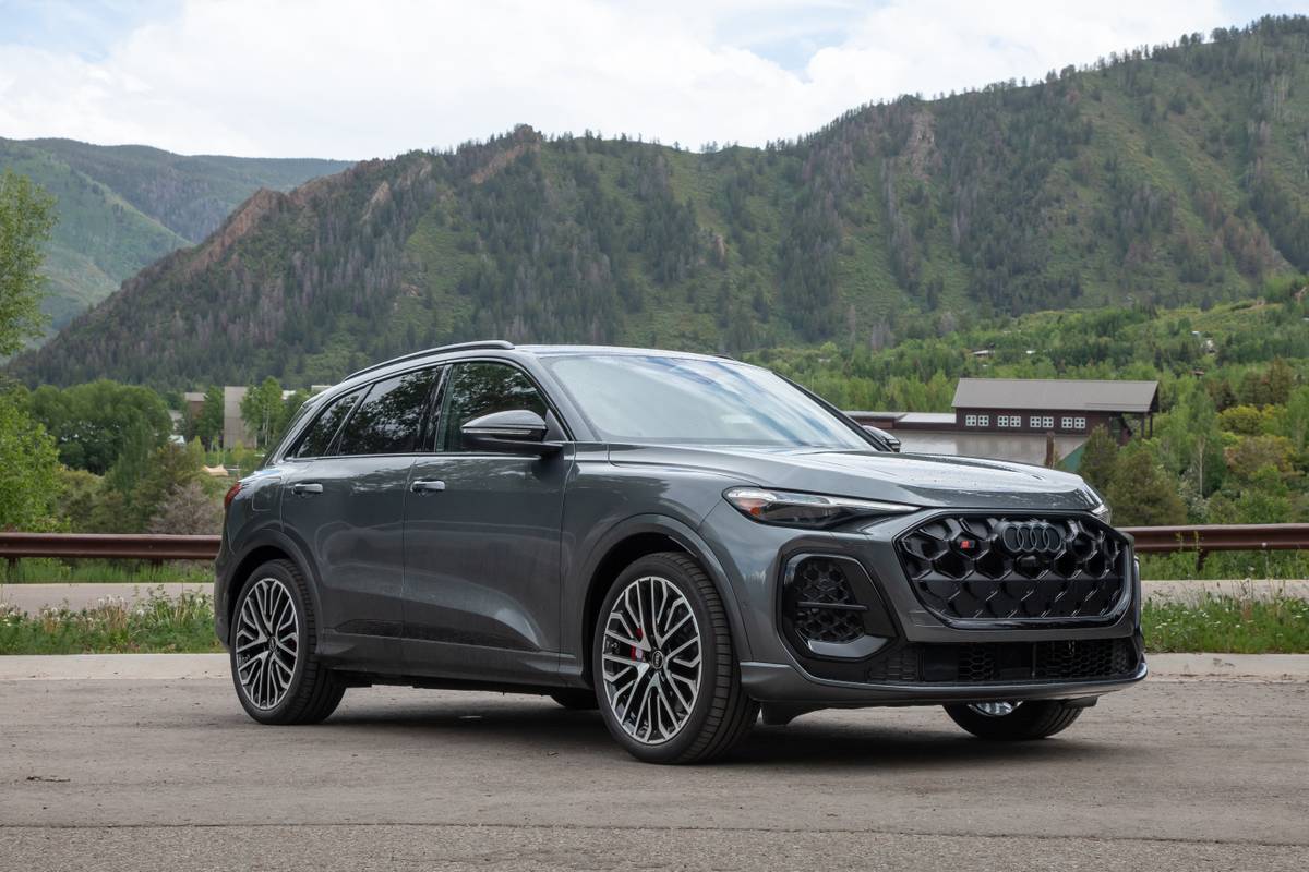 audi sq5 2025 03 exterior front angle jpg