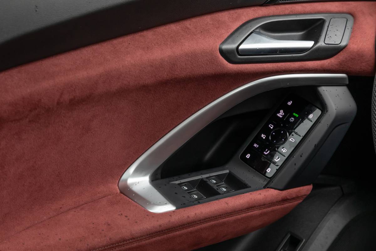 audi sq5 2025 36 interior door controls jpg
