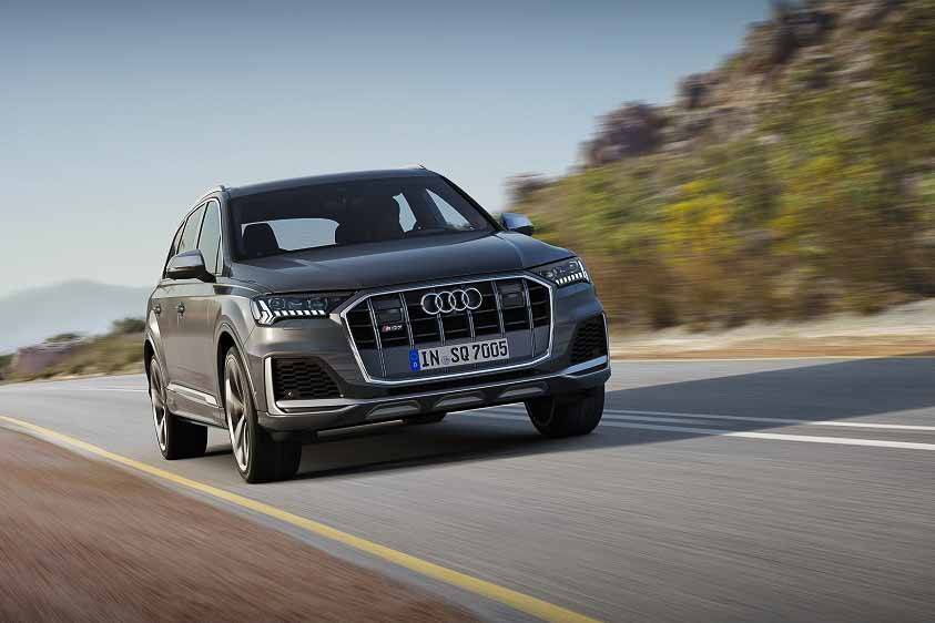 audi-sq8-2020-02-angle--dynamic--exterior--front--silver.jpg
