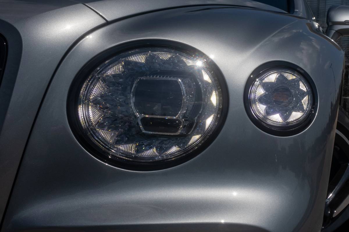 bentley flying spur 2020 04 exterior  headlights  silver jpg