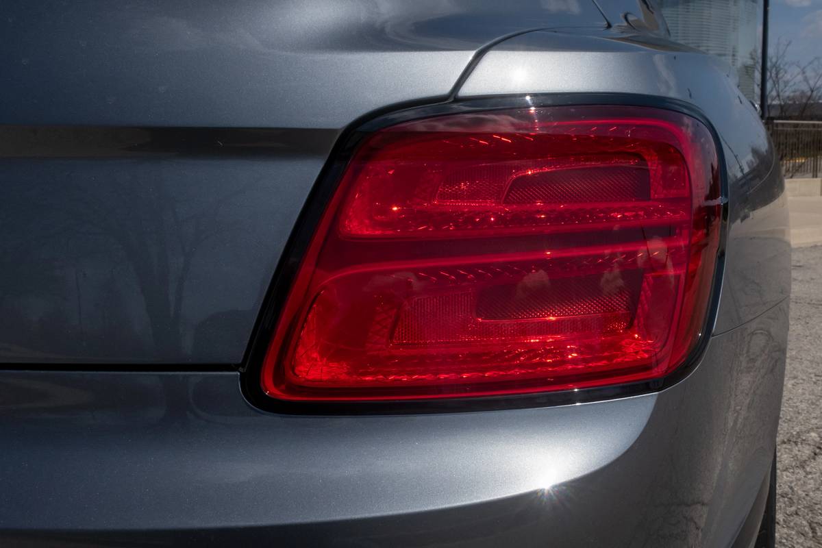 bentley flying spur 2020 10 exterior  silver  taillights jpg