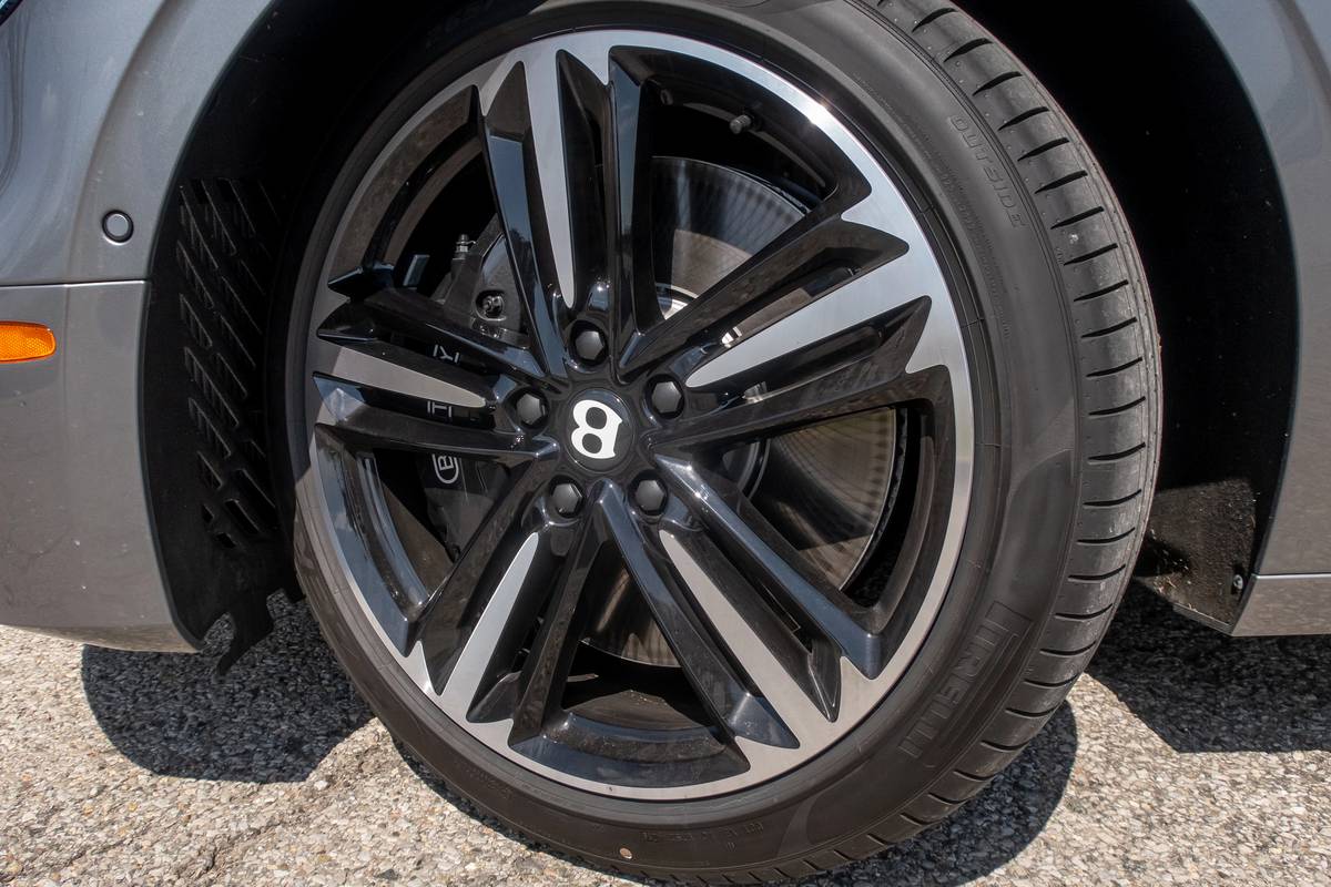 bentley flying spur 2020 12 exterior  silver  wheel jpg